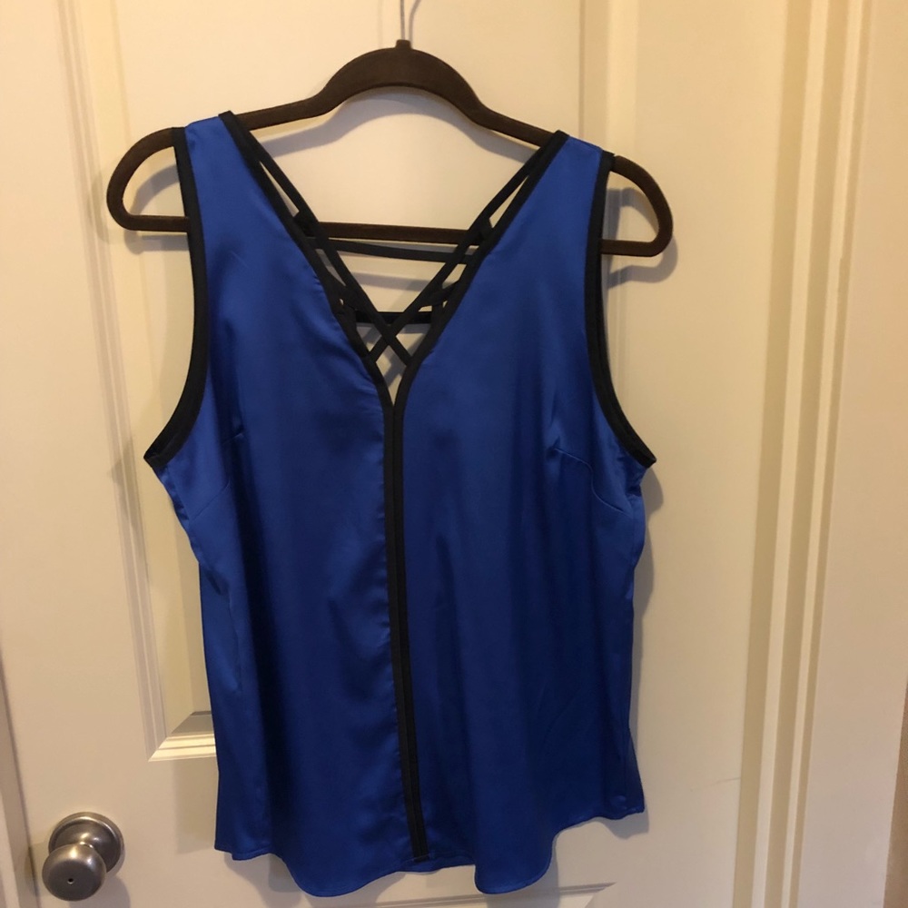 NWOT beautiful purple top